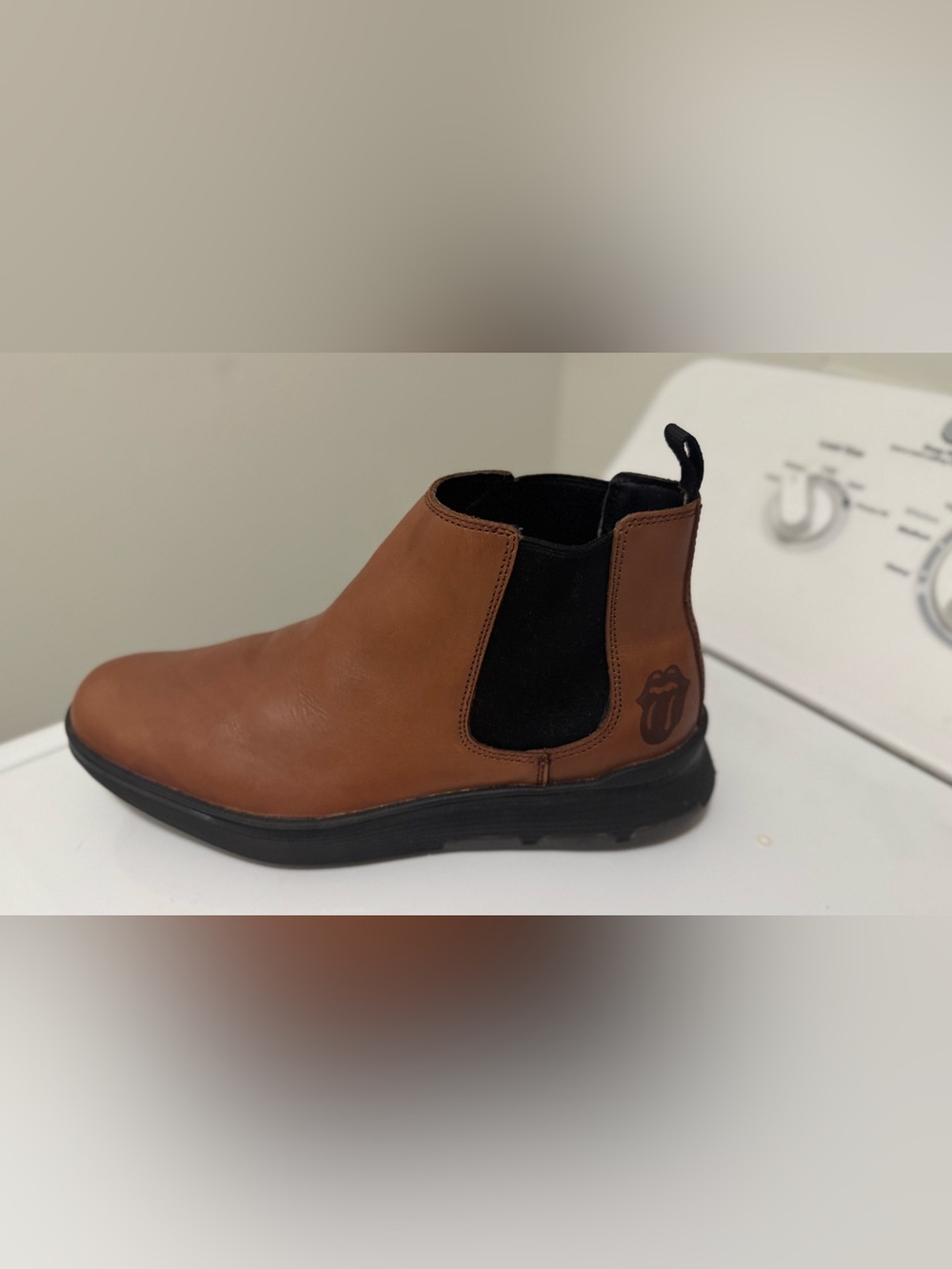 NEW the Rolling Stones Brown Leather Chelsea Boots with Black Elastic